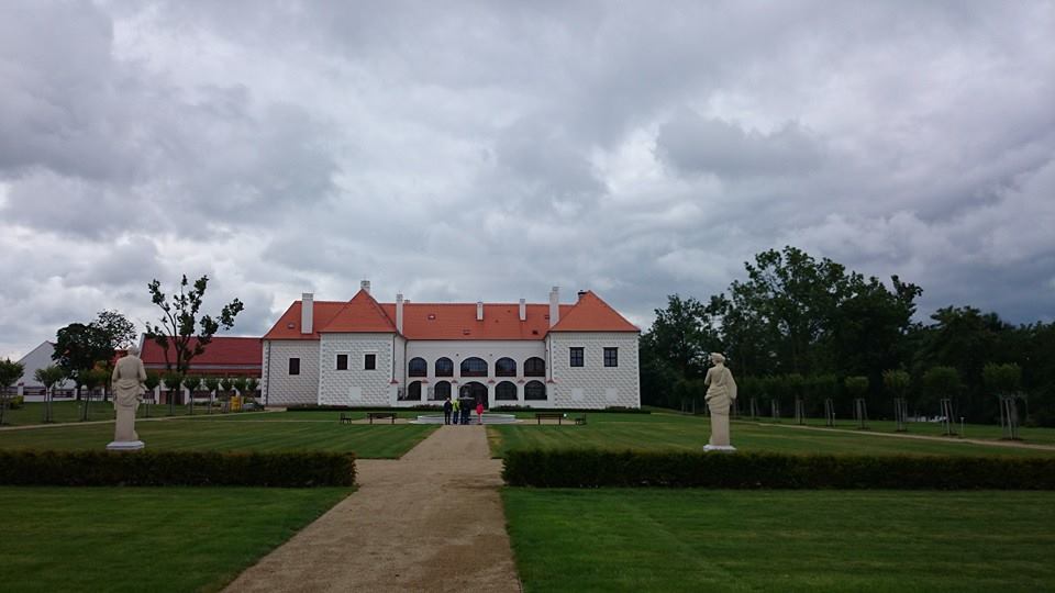 Zámecký hotel Valeč